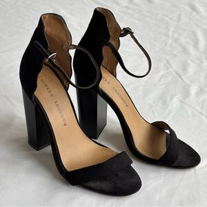 Chinese Laundry suede blocky high heels with toe strap, black (size 7.5)